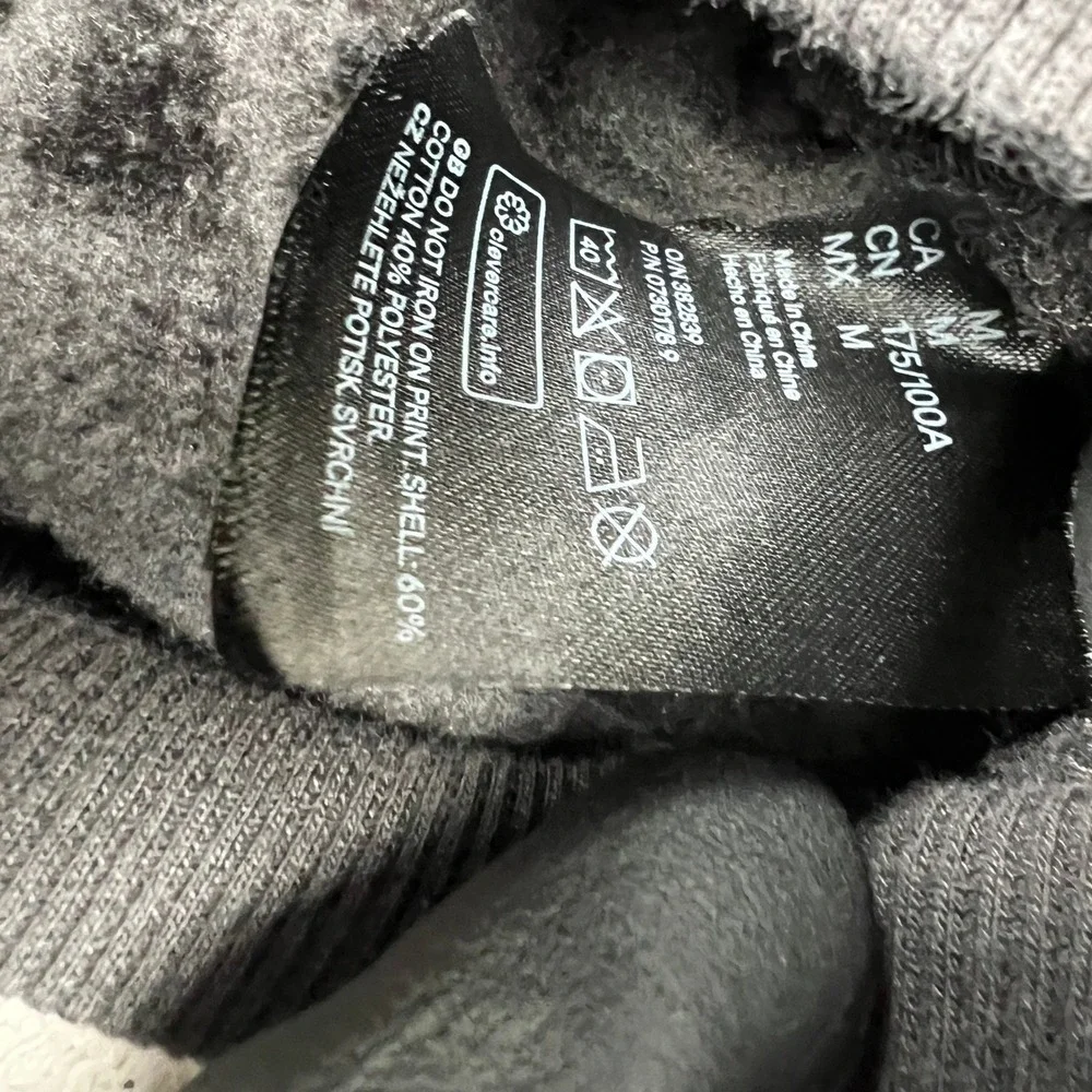 H&M LOGG Atari Hoodie Mens Medium Black Retro Gaming Graphic Pullover Sweatshirt - Picture 4 of 8